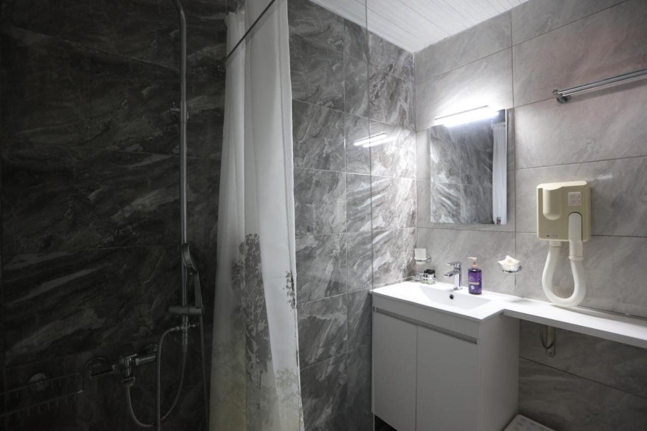 Bella Vista Apartment บาทซี ภายนอก รูปภาพ